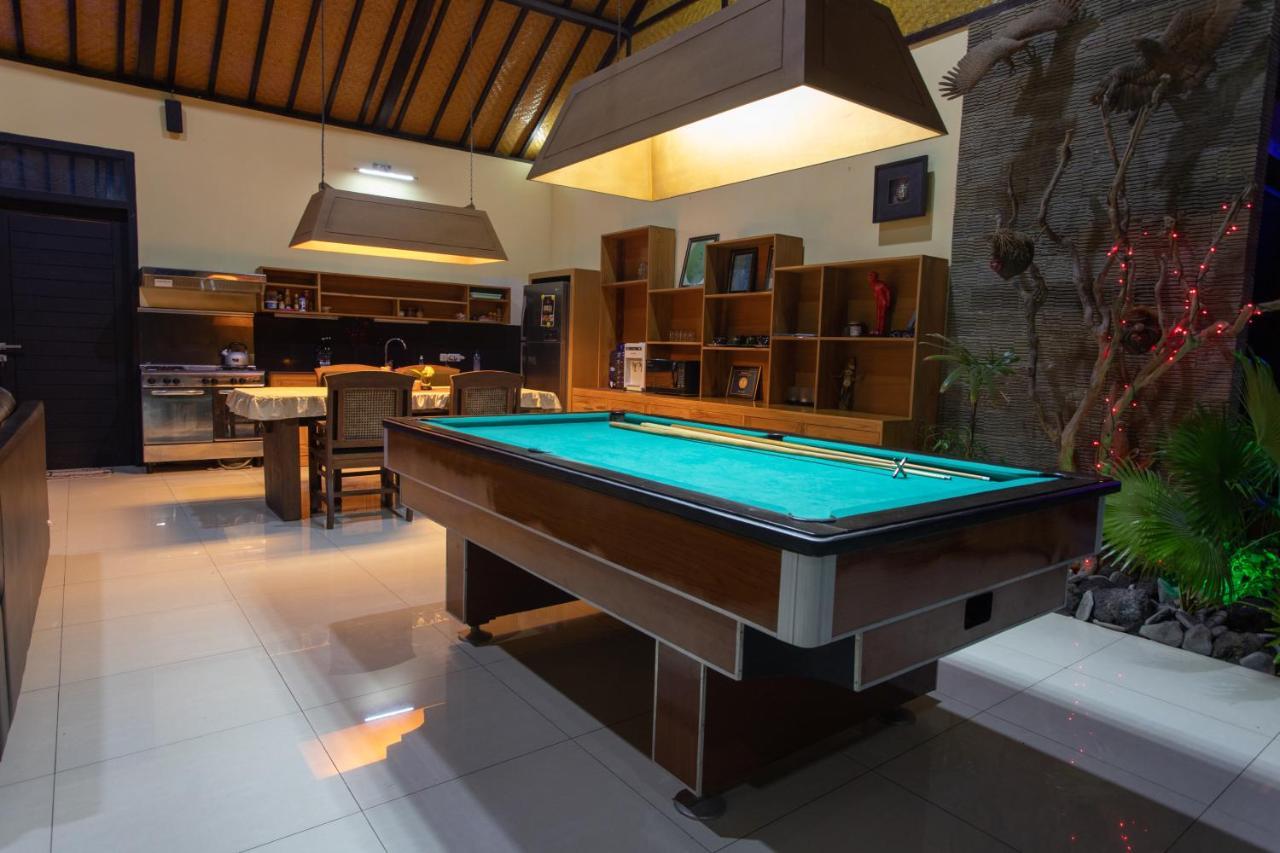 Latebra * Lovina (Bali)