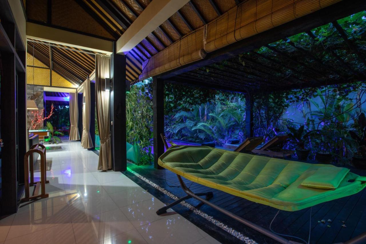 Latebra Lovina (Bali)